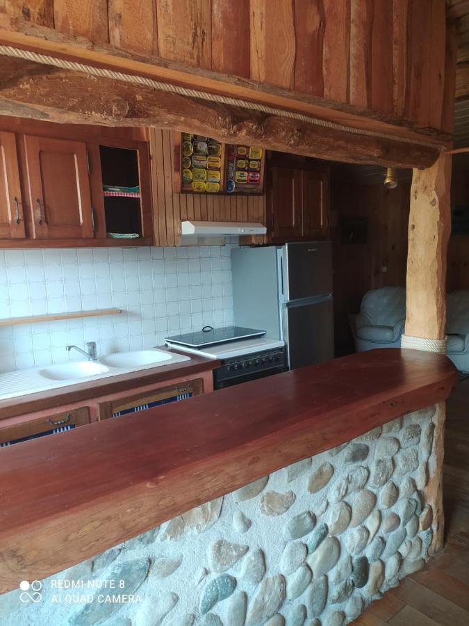 Отель Le Saloon Chazey-sur-Ain Экстерьер фото